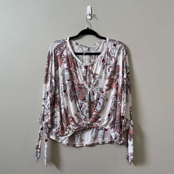 Free People floral print keeping on 3/4 tie drop sleeve blouse top - Picture 2 of 6